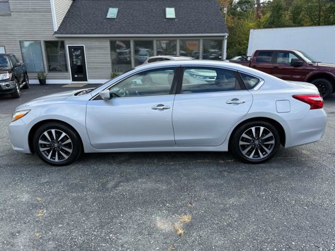Used 2016 Nissan Altima 2.5 SV image 4