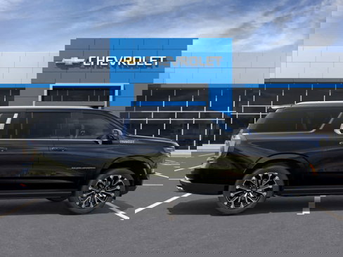 New 2026 Chevrolet Suburban High Country image 4