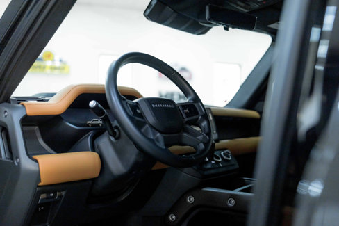 Used 2023 Land Rover Defender 110 X image 2