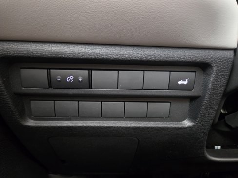 New 2025 Mitsubishi Outlander SE image 30