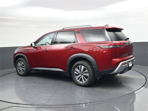 Used 2022 Nissan Pathfinder SL w/ SL Black Package image 7