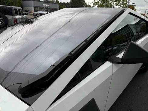 Used 2024 Tesla Cybertruck AWD Crew Cab image 12