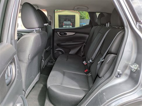 Used 2021 Nissan Rogue Sport S image 14