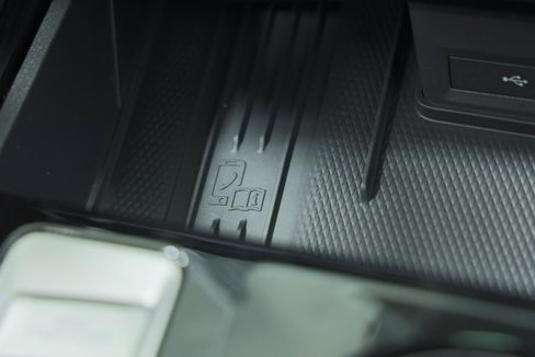 New 2025 Volkswagen Atlas SEL Premium R-Line image 18