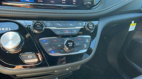 New 2026 Chrysler Pacifica Select image 30