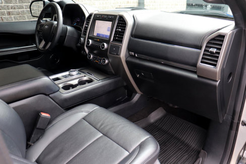 Used 2020 Ford Expedition XLT w/ Equipment Group 202A image 24