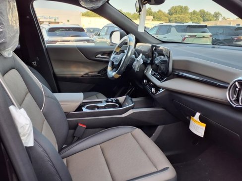 New 2026 Chevrolet Equinox LT w/ Convenience Package II image 16