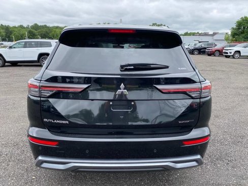 New 2025 Mitsubishi Outlander AWD image 4