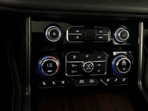 Used 2024 GMC Yukon Denali Ultimate image 18