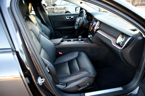 Used 2024 Volvo S60 B5 Plus image 27