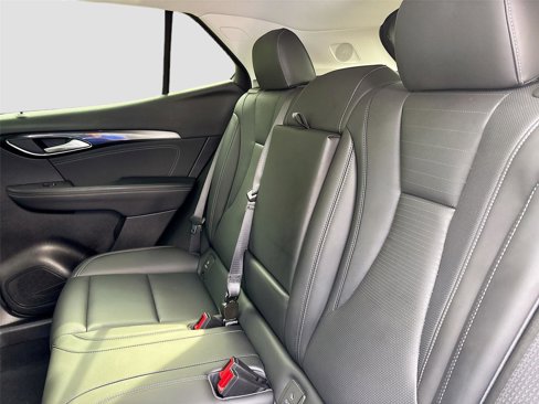 Used 2024 Buick Envision Preferred image 26