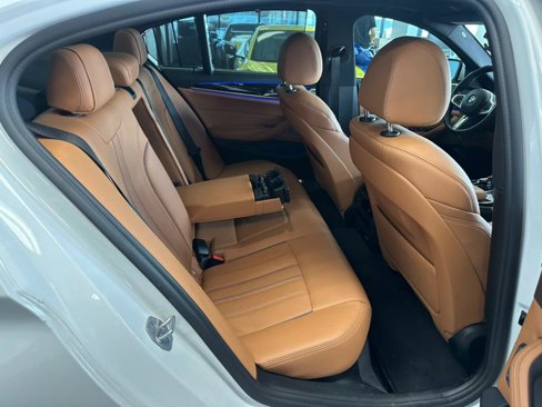 Used 2022 BMW 530i xDrive w/ Executive Package image 30