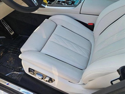 New 2026 BMW X7 M60i w/ Executive Package image 4
