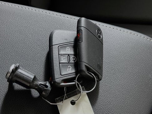 Used 2023 Volkswagen Tiguan SE image 36