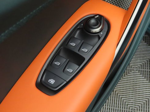 Used 2025 Aston Martin DBX 707 image 24