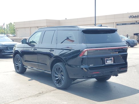 New 2025 Lincoln Navigator Reserve w/ Jet Appearance Package image 3