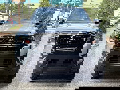 New 2026 Nissan Frontier SV image 2