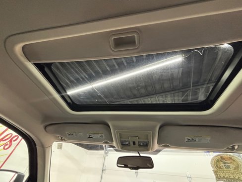 Used 2011 Dodge Nitro Heat image 7
