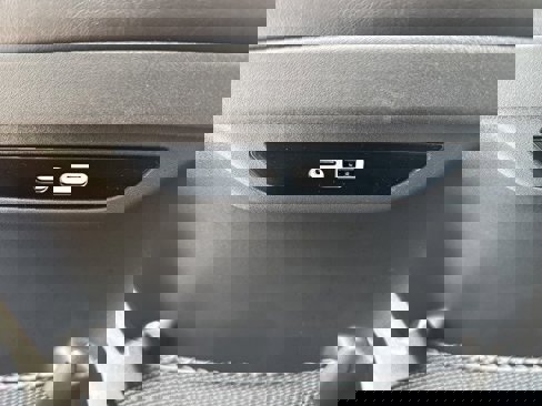 New 2025 Chrysler Pacifica Select image 18