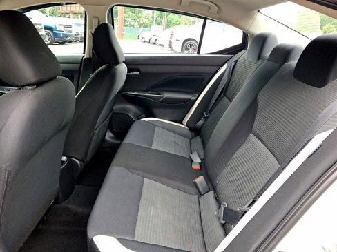 Used 2021 Nissan Versa SV image 13