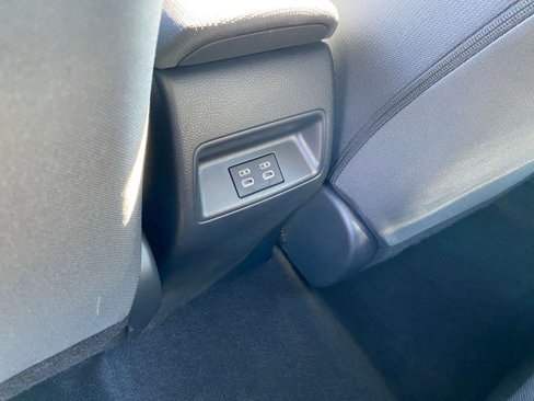 Used 2025 Toyota Corolla Hybrid Sedan image 24