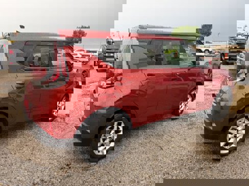 Used 2023 Kia Soul LX w/ LX Technology Package image 4