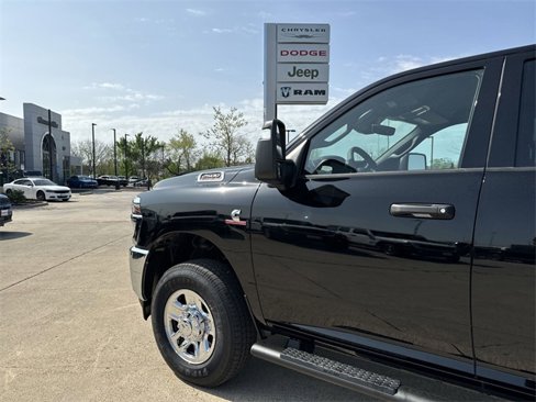 New 2025 RAM 2500 Tradesman image 25