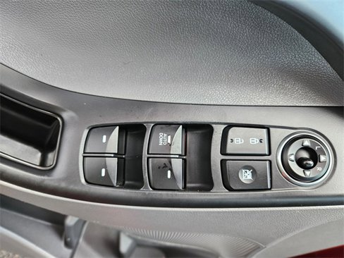 Used 2016 Hyundai Elantra SE image 14