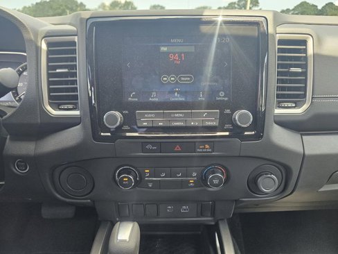 Used 2024 Nissan Frontier SV image 27