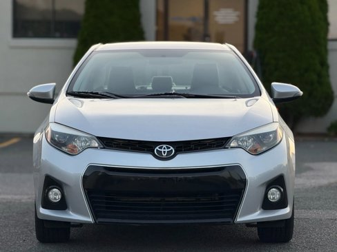 Used 2015 Toyota Corolla S image 3
