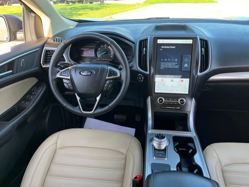 Used 2024 Ford Edge SEL image 13