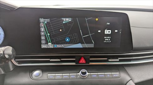 Used 2025 Hyundai Elantra Limited image 29