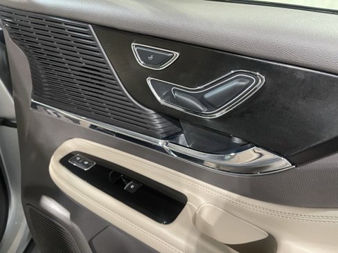 Used 2022 Lincoln Corsair Reserve image 27