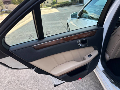 Used 2011 Mercedes-Benz E 550 Sedan image 18