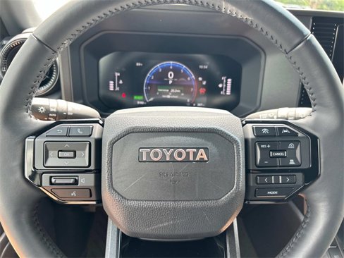 Used 2025 Toyota Land Cruiser image 27