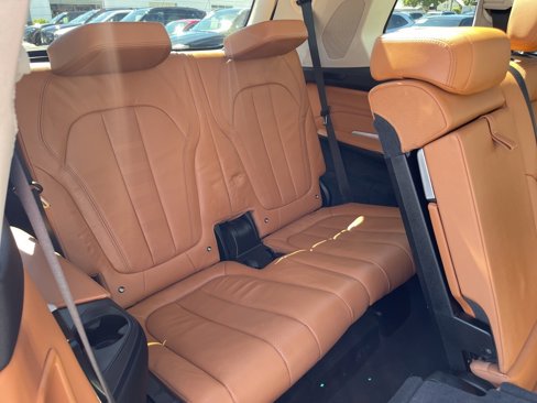 Used 2022 BMW X7 xDrive40i w/ Premium Package image 26