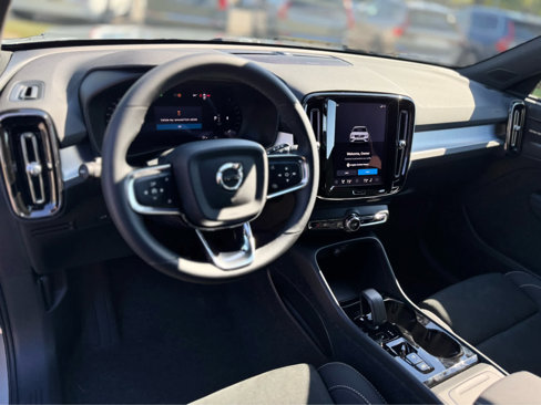New 2026 Volvo XC40 B5 Ultra w/ Protection Package Premier image 10