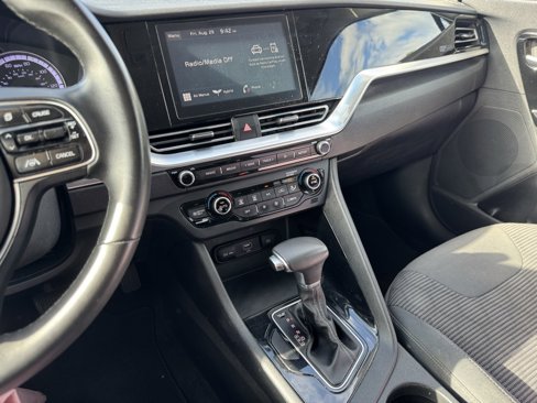 Used 2022 Kia Niro LXS image 29