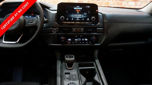 Used 2024 Nissan Pathfinder S image 34