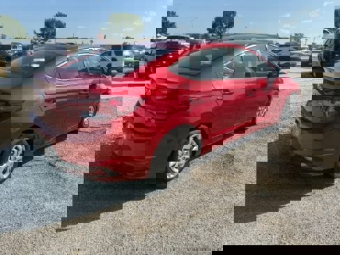 Used 2019 Hyundai Elantra SE image 4