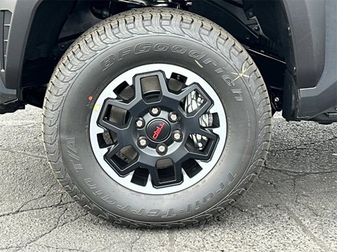 New 2025 Toyota Tacoma TRD Off-Road image 10