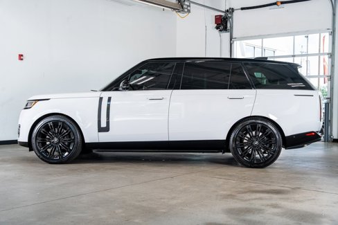 Used 2025 Land Rover Range Rover Long Wheelbase Autobiography image 8