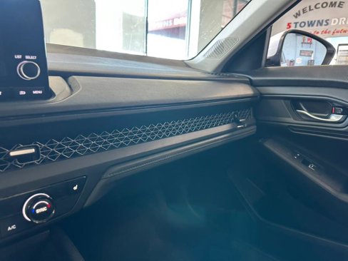 Used 2023 Honda Accord EX image 46