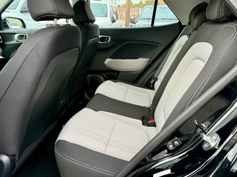 Used 2024 Hyundai Venue SEL image 10