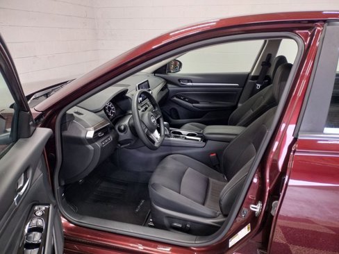 Used 2023 Nissan Altima 2.5 SV image 17