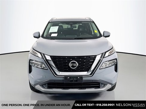 Used 2021 Nissan Rogue SL w/ Premium Package image 2