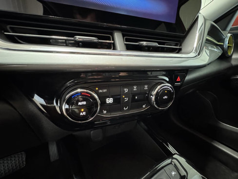 Used 2024 Chevrolet Trax LT w/ Driver Confidence Package image 29