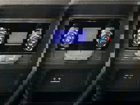 New 2026 Chevrolet Traverse LT image 18
