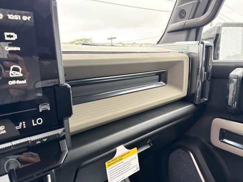 New 2026 GMC Hummer EV SUV image 17
