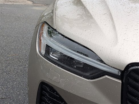 New 2026 Volvo XC60 B5 Plus w/ Climate Package image 10